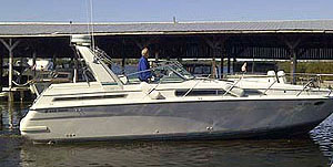 1993 Four Winns 365 Express for sale in the Belleville area east of Toronto, Ontario, Canada by Ontario boat, marine, sailboat and yacht brokers.