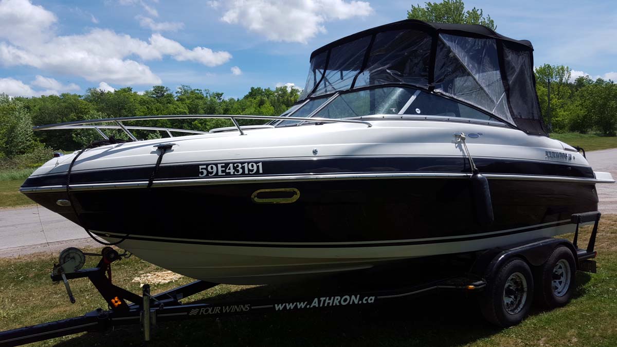 2001 FOUR WINNS 205 HORIZON CUBBY CABIN WITH FACTORY TRAILER FOR SALE IN THE LINDSAY AREA NORTHEAST OF TORONTO, ONTARIO, CANADA SIMILAR TO THE 2000, 2002 AND 2003 MODELS.