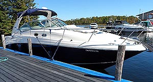 2004 Searay 320 Sundancer for sale in the Lindsay area north east of Toronto, Ontario, Canada.