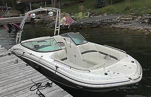 2006 Four Winns 258 for sale in the Trenton area east of Toronto by Ontario marine, boat and yacht brokers offering power boats and sailboats for sale in the Kingston, Whitby, Brighton, Cobourg, Trenton And Belleville Areas Of Ontario Canada.